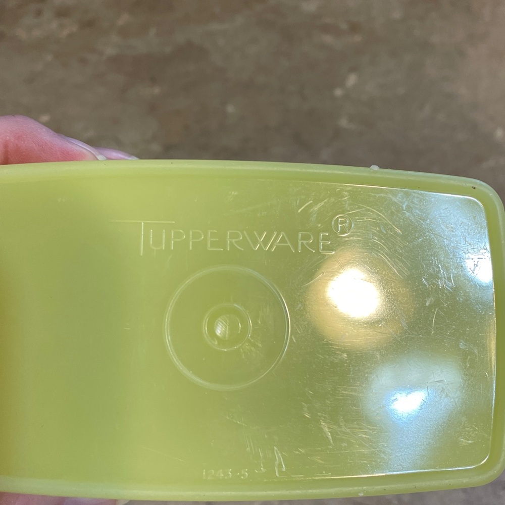 Tupperware Vintage Yellow Storage Container - Picture 5 of 7